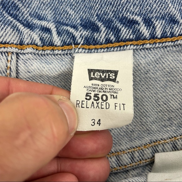 Vintage LEVI'S 550 High Waisted Jeans Shorts - Picture 7 of 7